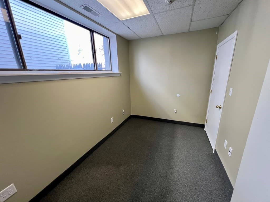 41 Main St #B2 photo 2