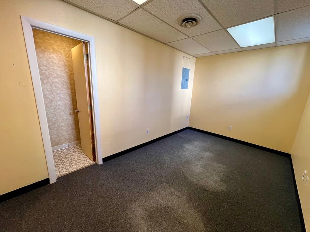 41 Main St #B2 photo 5