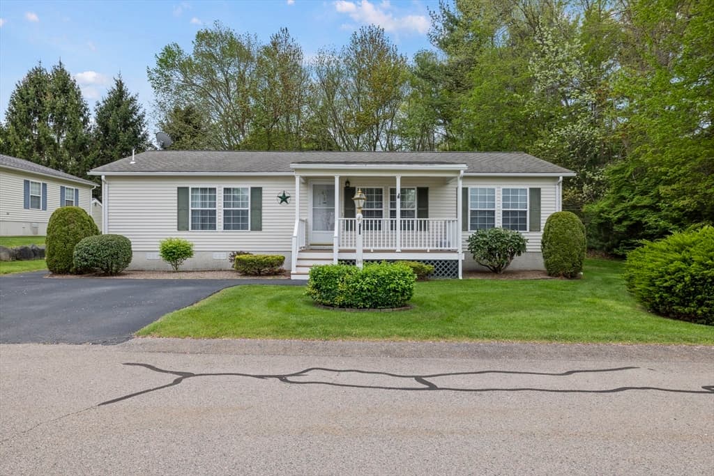 41 Fieldwood Drive photo 2