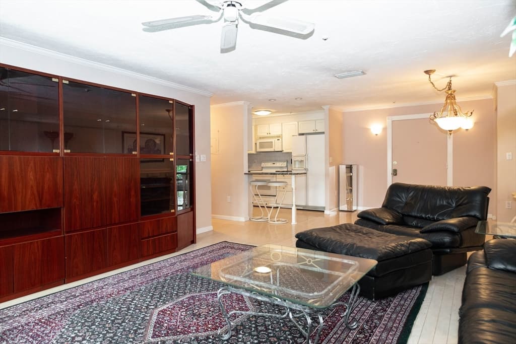 58 South St #203 photo 4