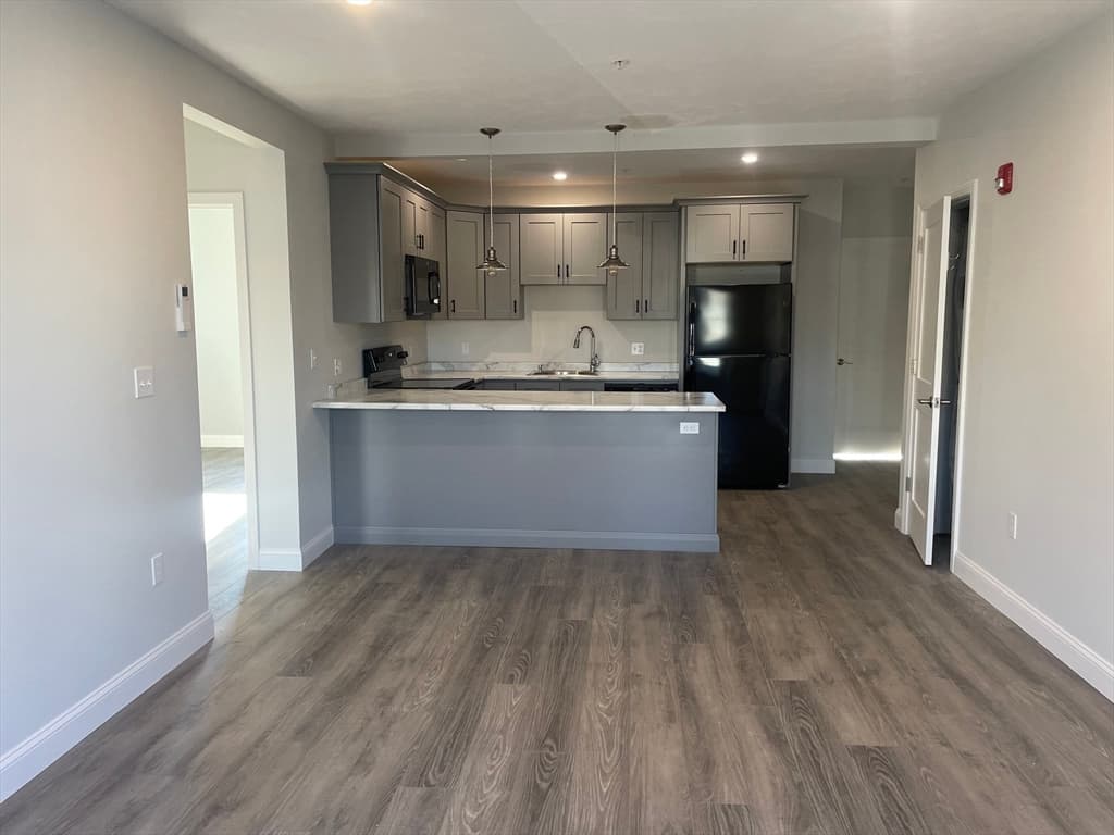 16 Wendell St #3