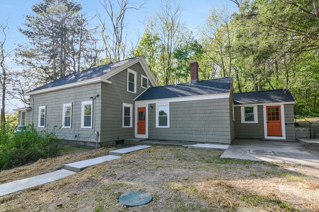 56 Chestnut Hill Rd photo 4