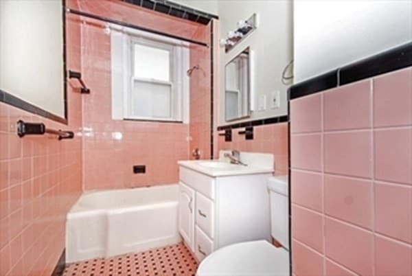 1056 Beacon St #9 photo 5