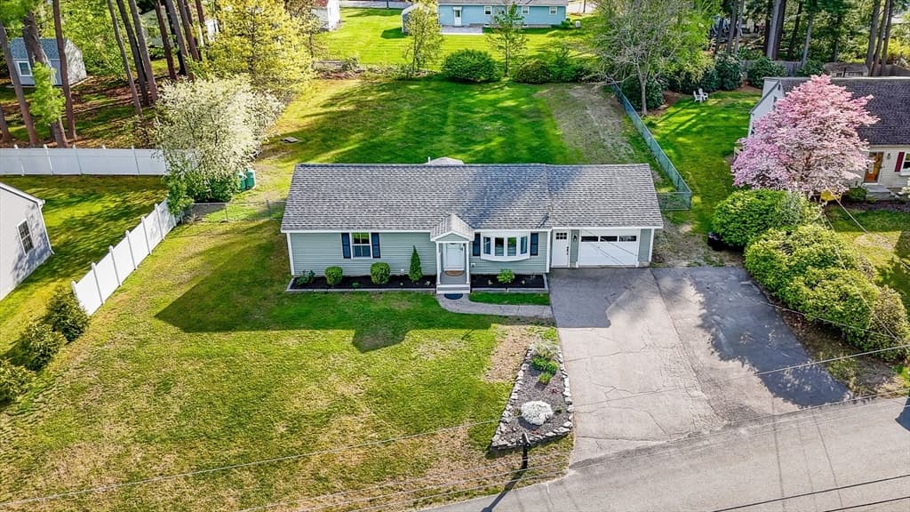 6 Bramble Dr