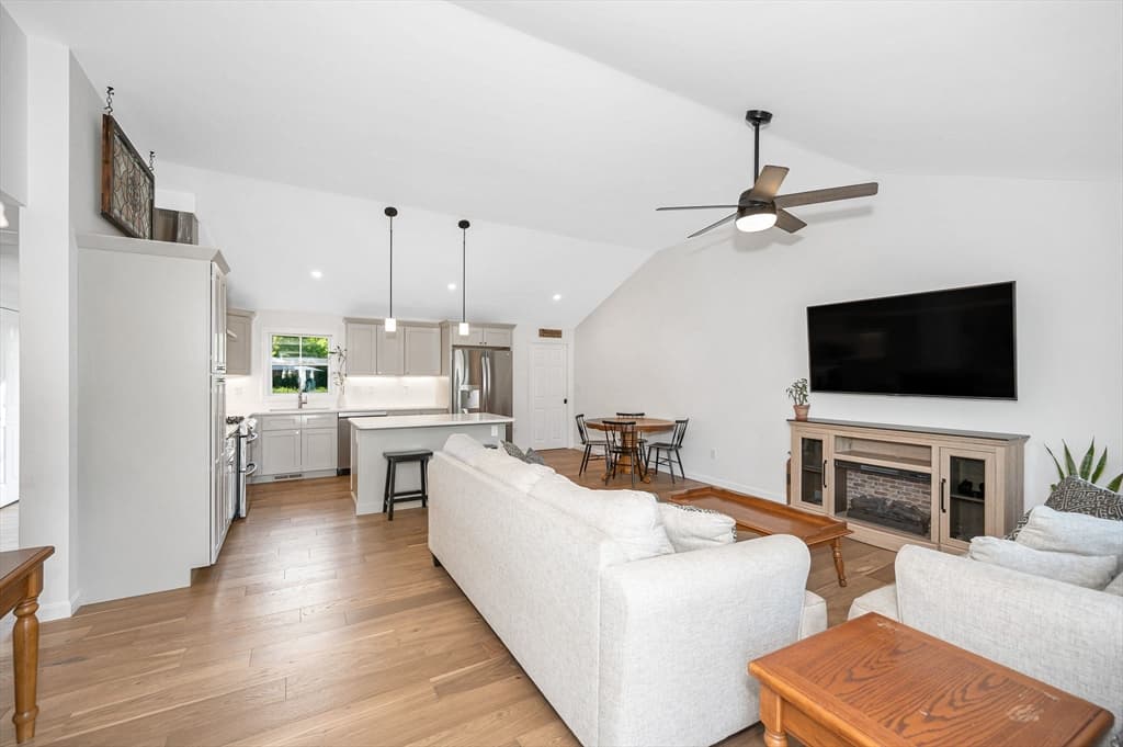 6 Bramble Dr photo 4