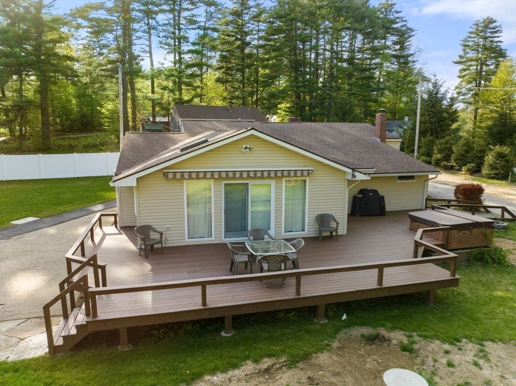 241 Mashapaug Road
