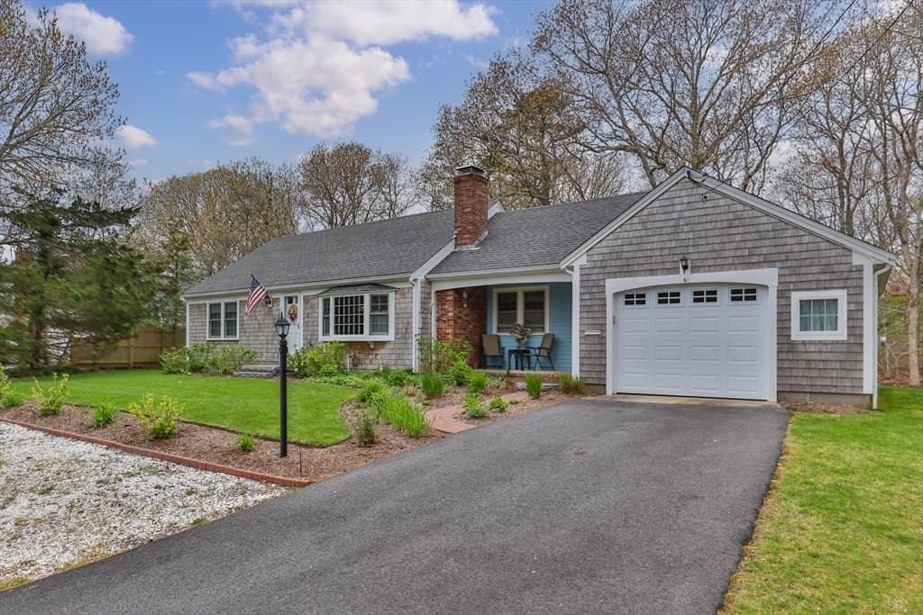 61 Almira Rd