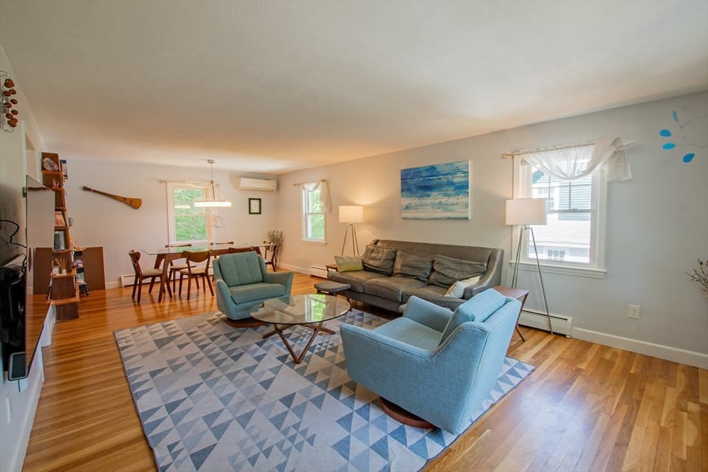 17 Chestnut St photo 4