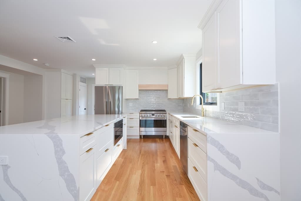 66 Harvard St #2