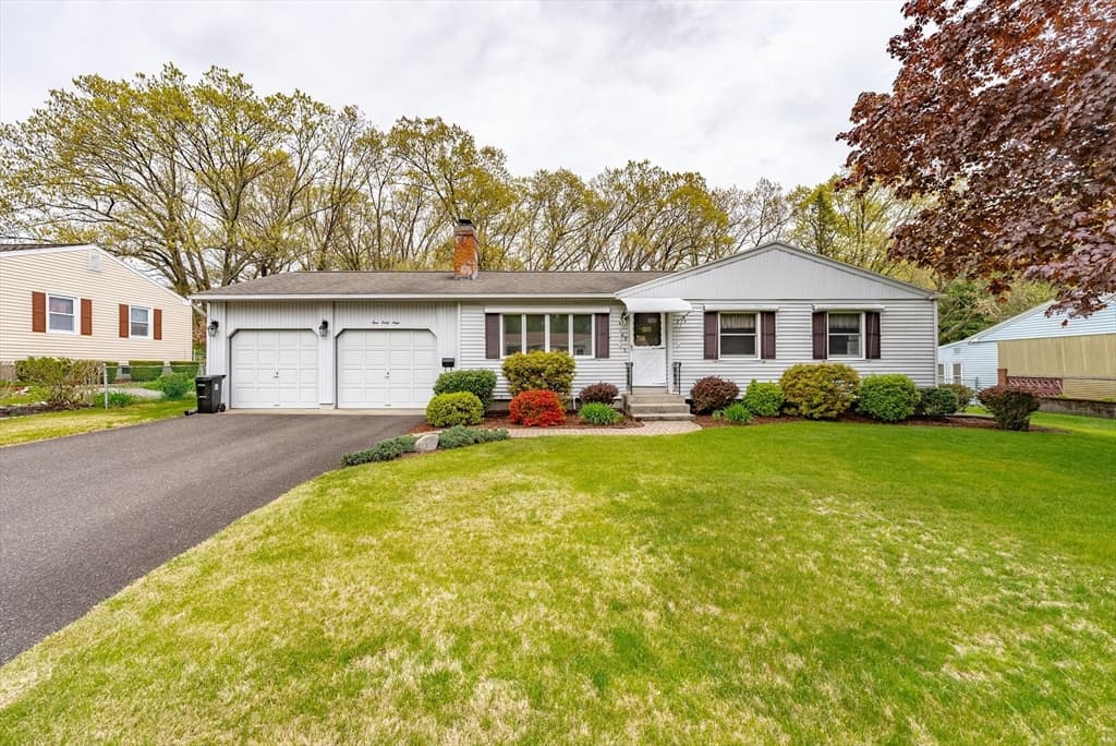149 Cyran St
