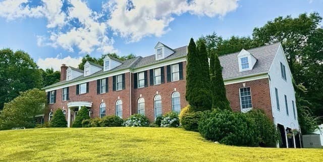 6 Everett Cir