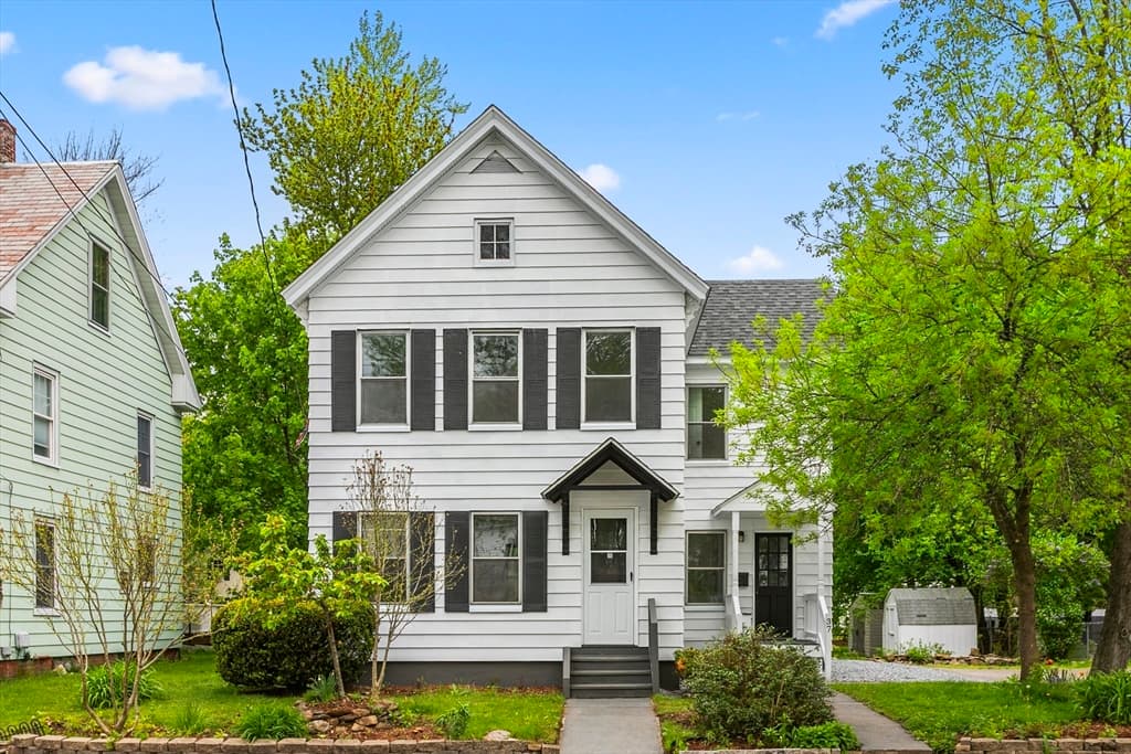 37 Priest St