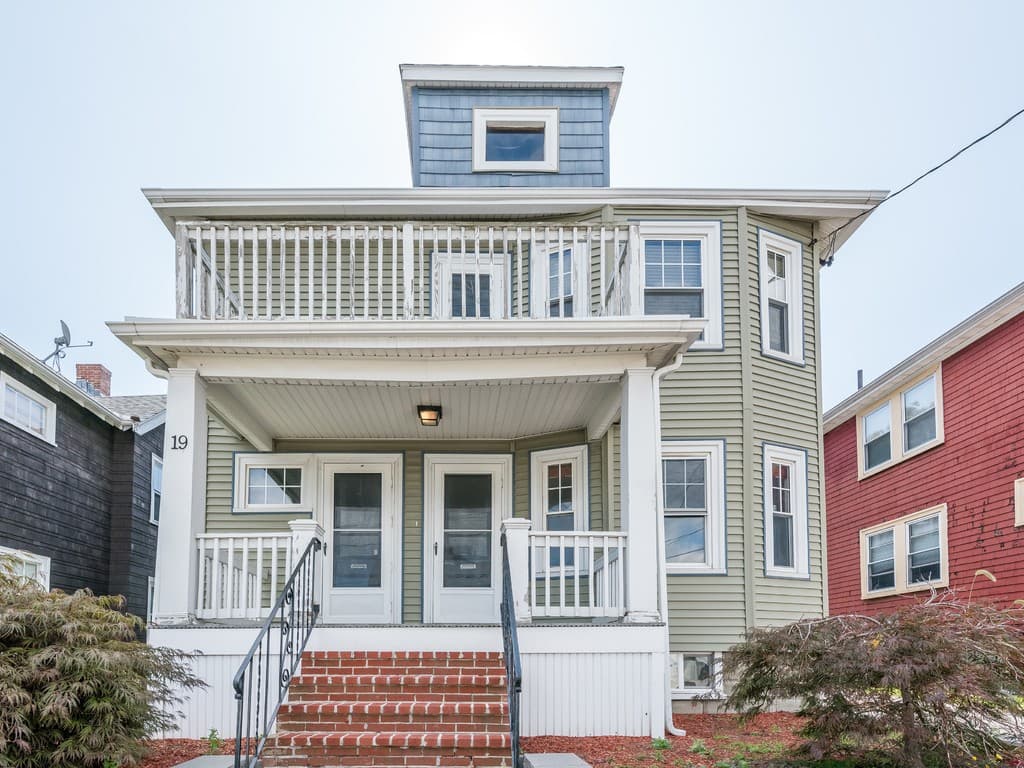 19 Westglow St #1