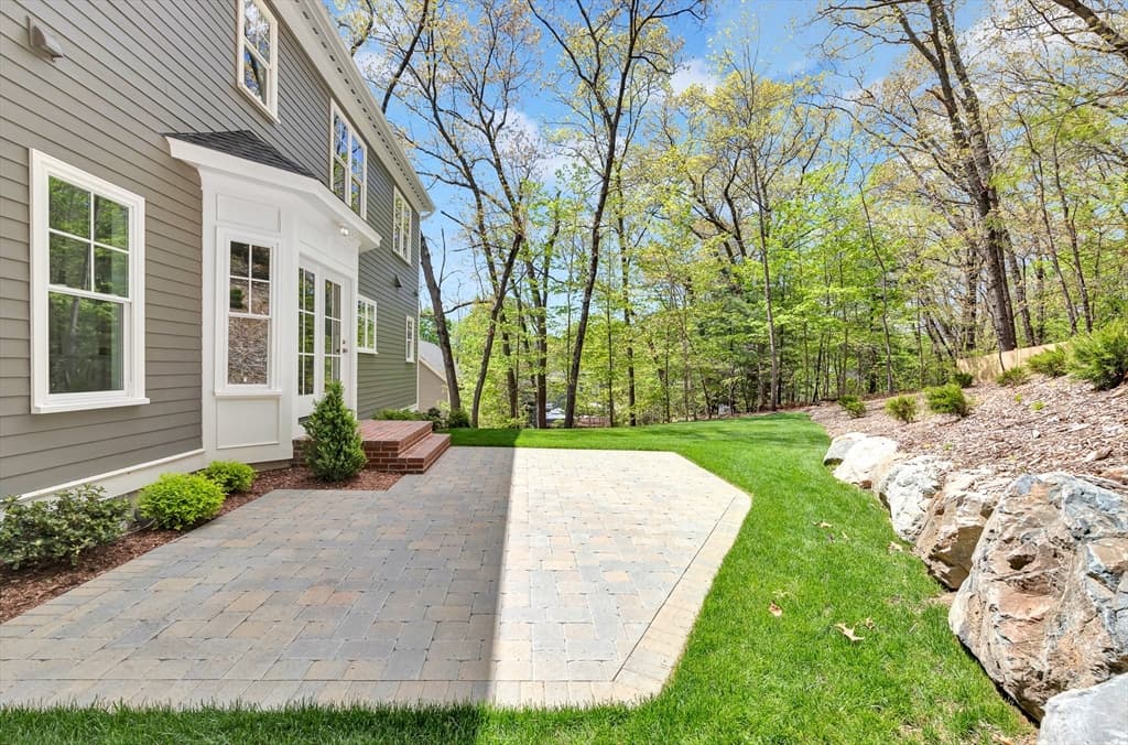 32 Brookside Avenue photo 3