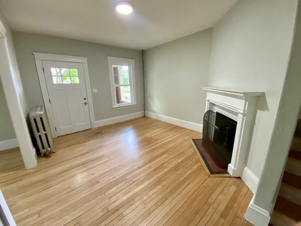 8 Hadwen Ln #2 photo 3