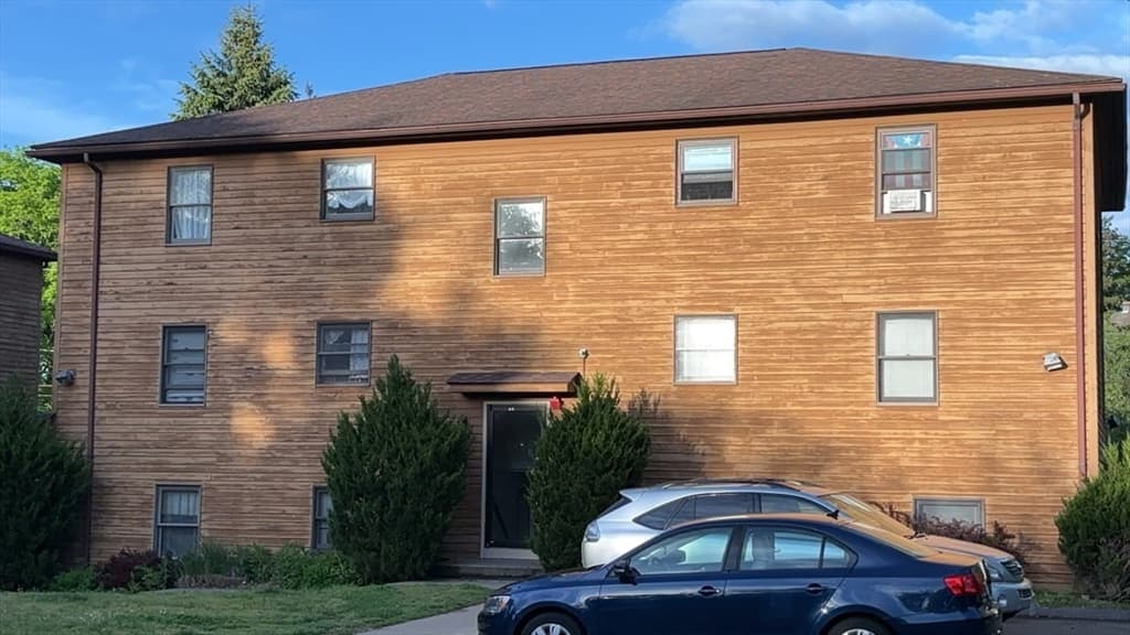 60 Chapin St #R photo 2