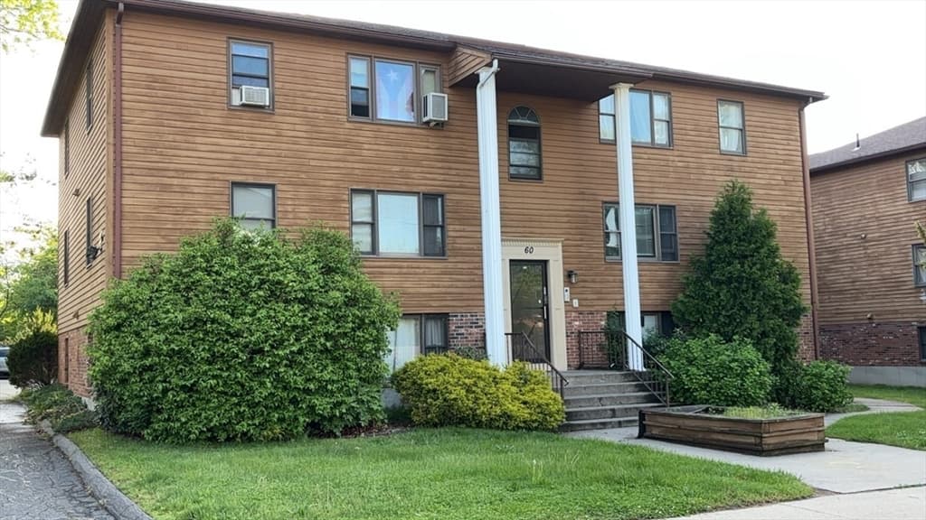 60 Chapin St #R