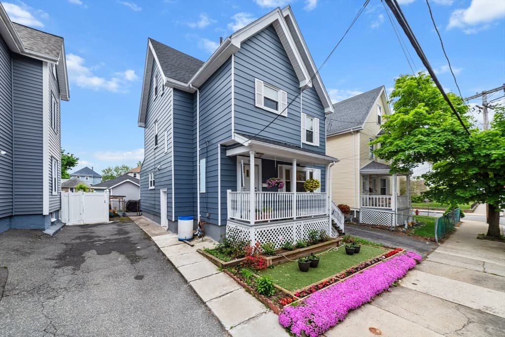 29 Lowell St photo 2