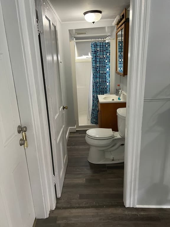 187 6th St #1F photo 2