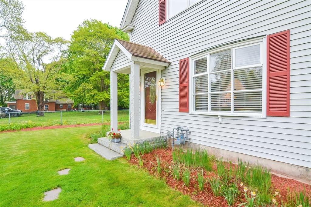 57 Taunton St photo 2