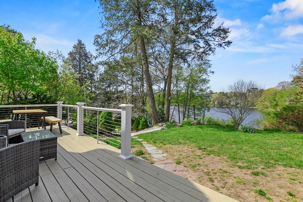 233 Lake Drive photo 5