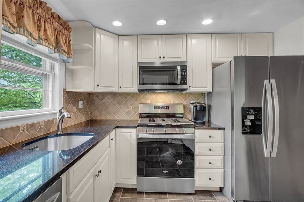 8 Joval Ct photo 5