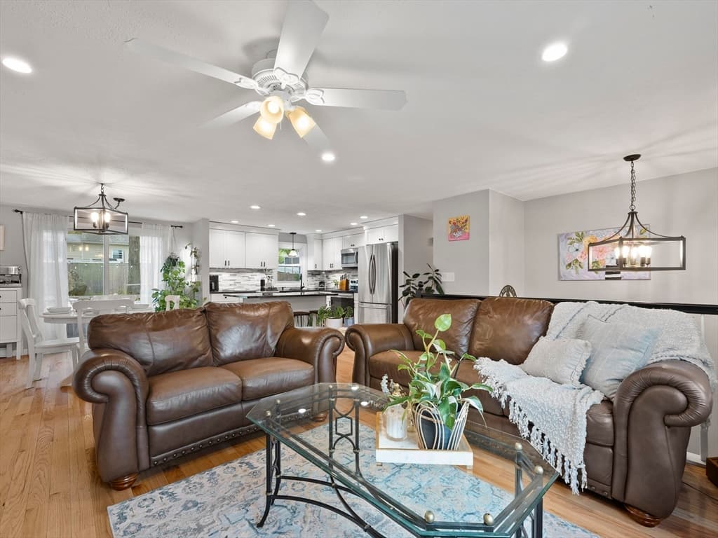 6 Seneca Drive photo 5