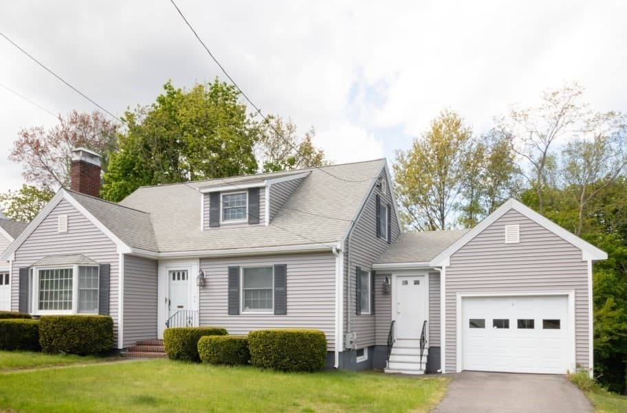 7 Hilltop St photo 2