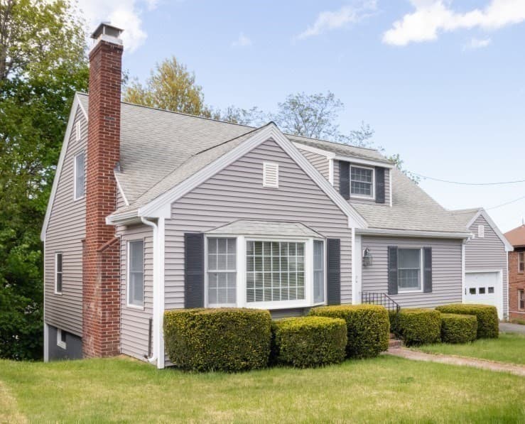 7 Hilltop St photo 3