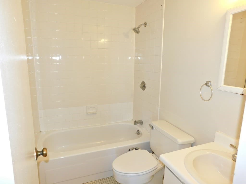 1105 Massachusetts Ave #9D photo 5