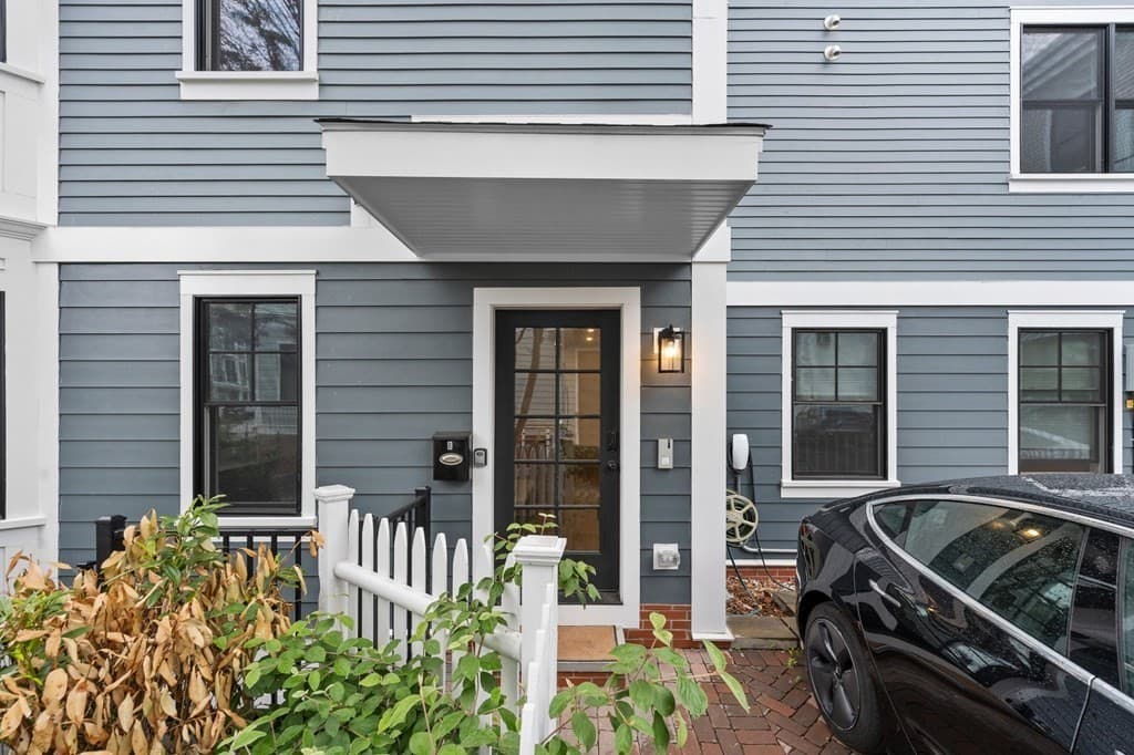 115 Beacon St #B photo 5