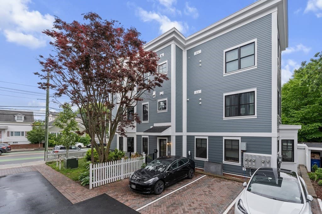 115 Beacon St #B photo 4