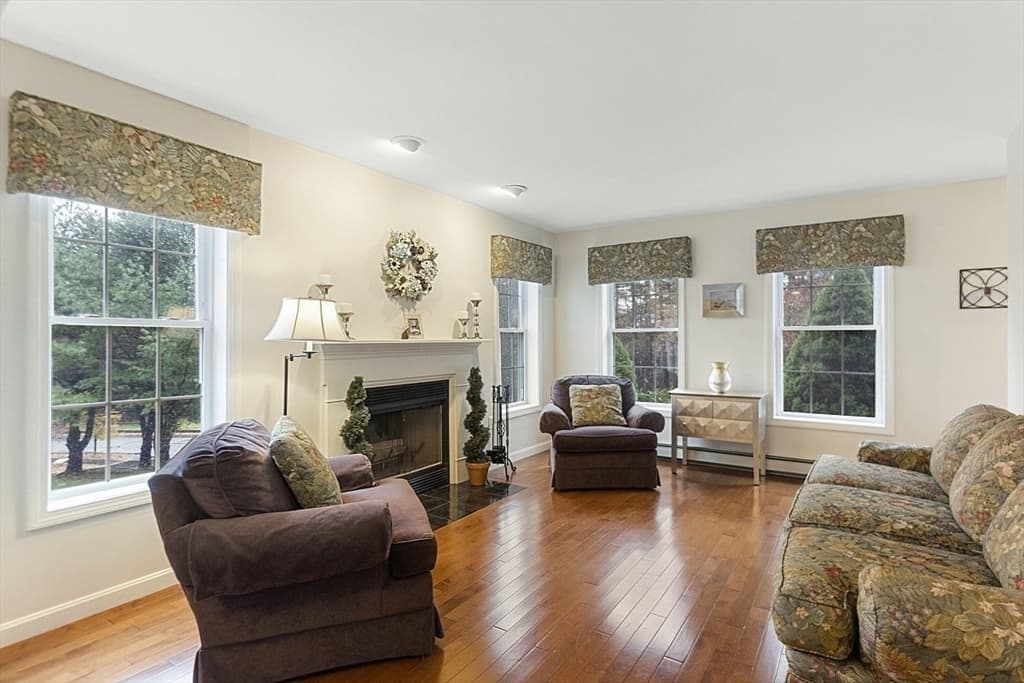 34 Woodland Drive photo 5