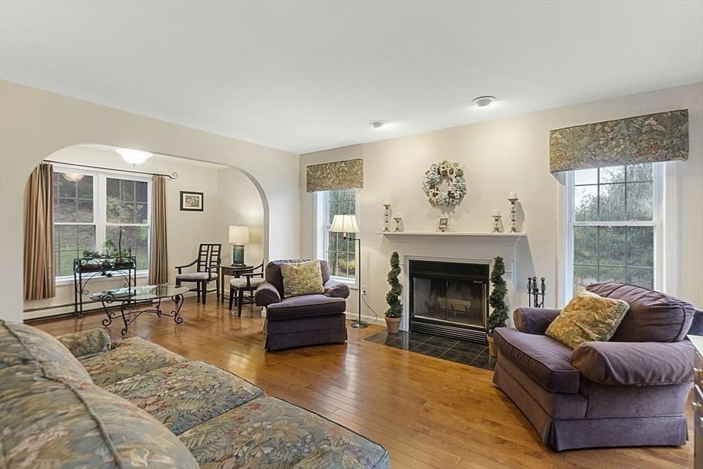 34 Woodland Drive photo 4