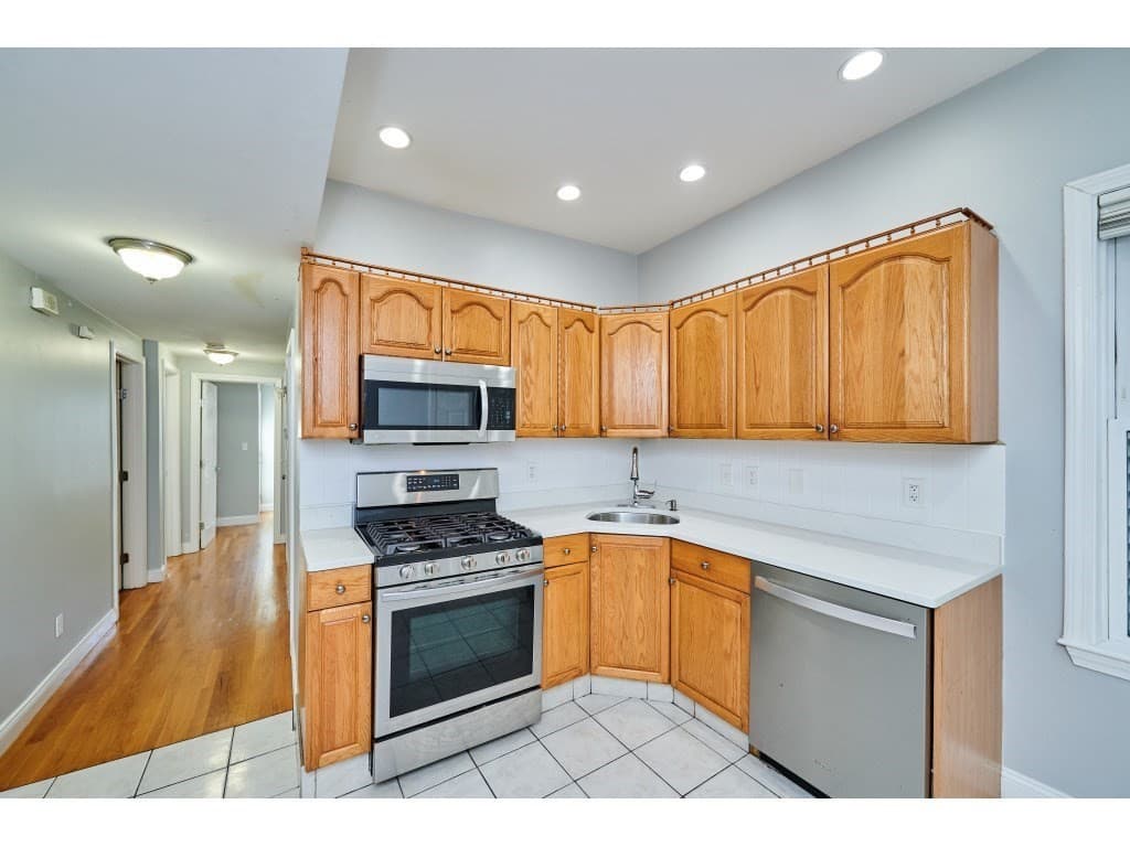5 Transit St #3