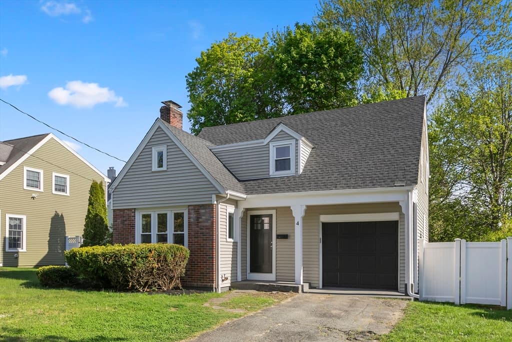 4 Loris Rd