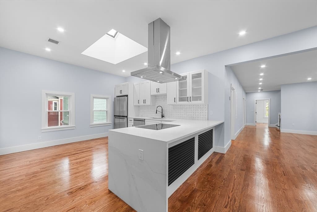 11 Ashmont St photo 5
