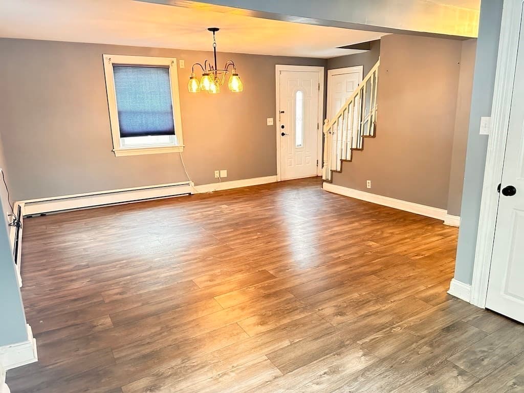 4 Stevens Ave photo 4