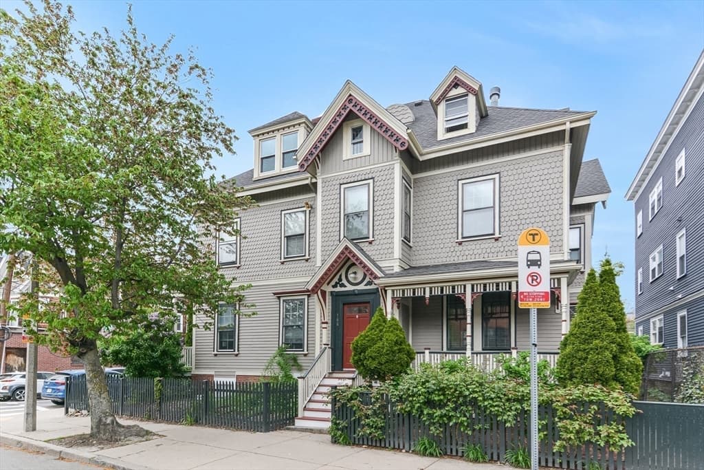 164 Boston St #3 photo 2