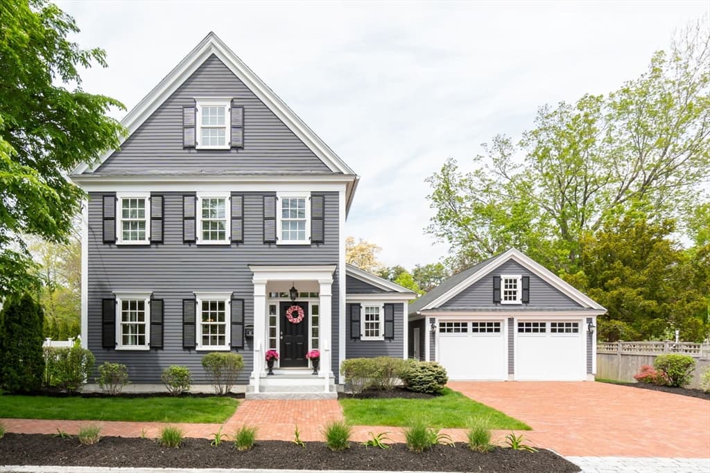 52 Plummer Ave