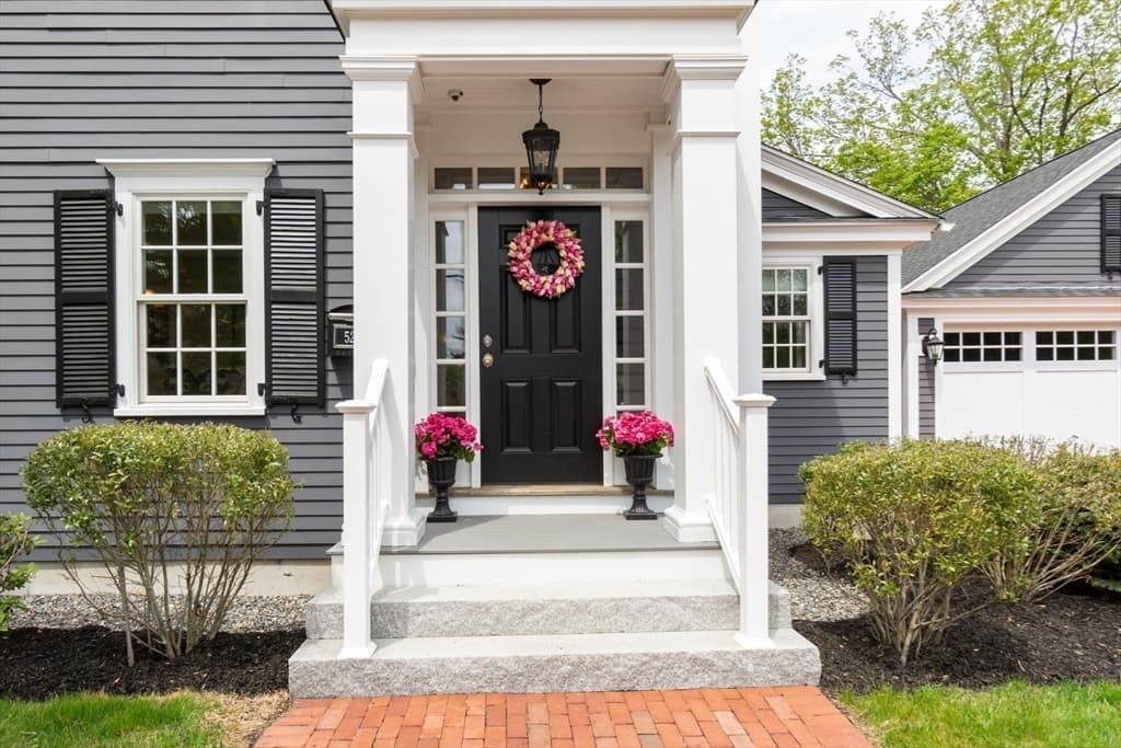 52 Plummer Ave photo 5