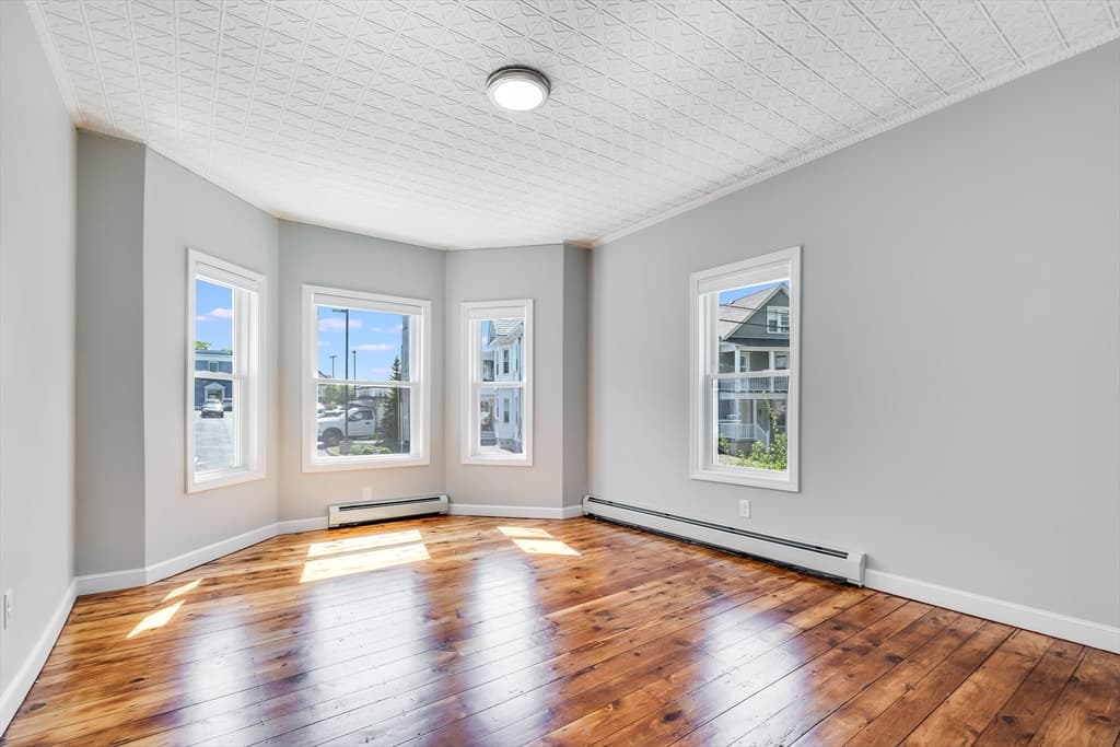 44 Saunders Street #1 photo 5