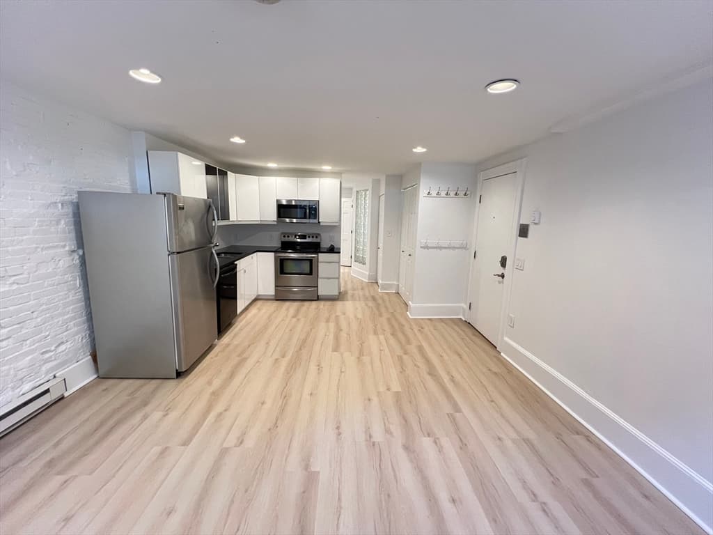 33 East Springfield St #1A photo 3