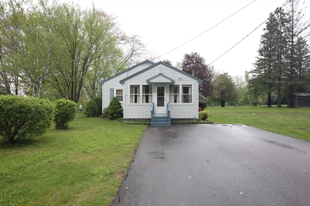 108 Main St photo 2