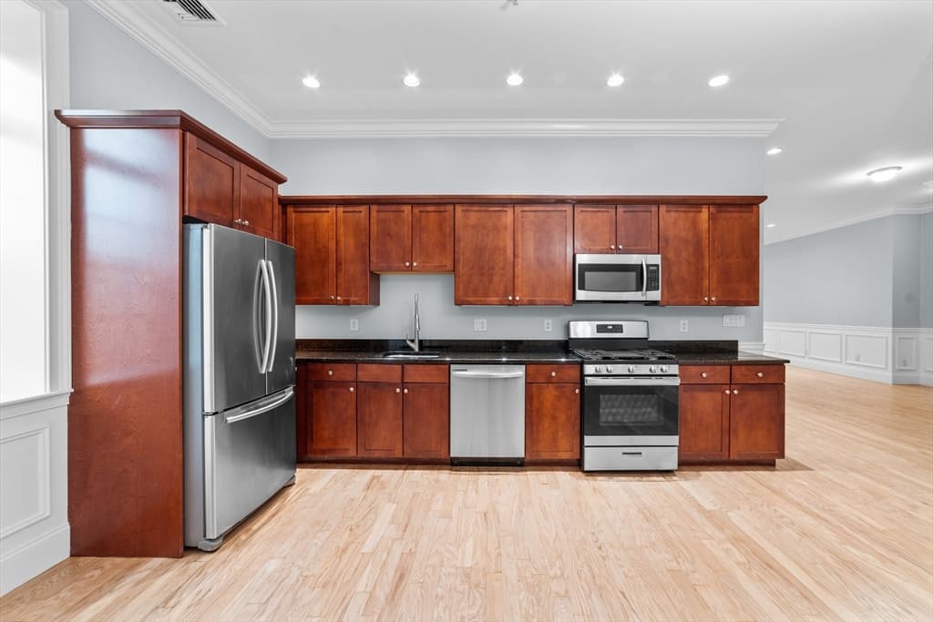87 Franklin St #106 photo 3