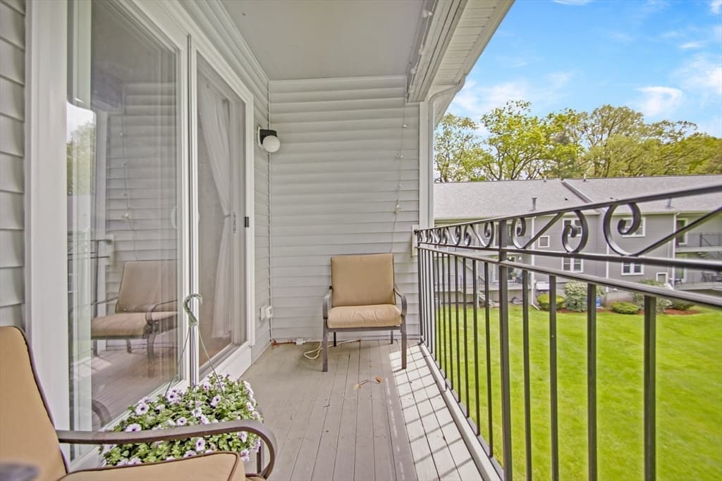 84 Tennis Plaza Rd #32 photo 5