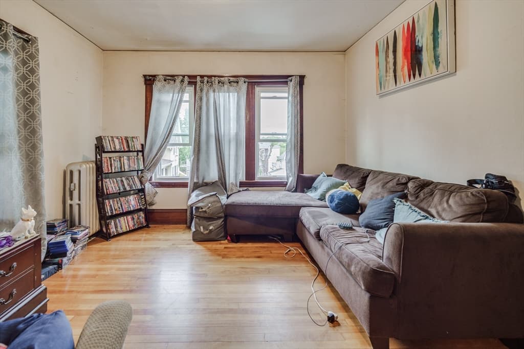 17 Princeton St photo 5