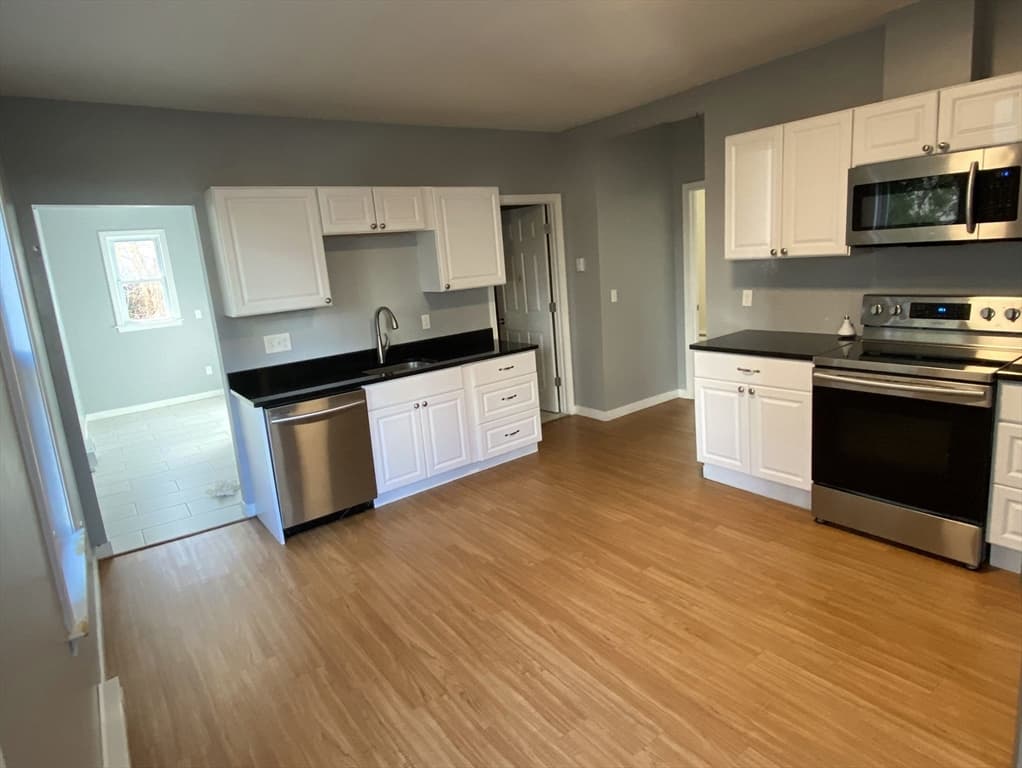 10 Sterling St #1