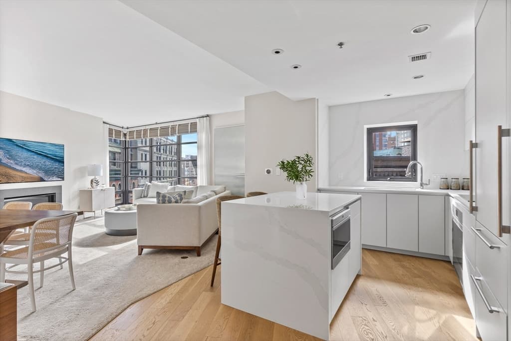 580 Washington St. #1002