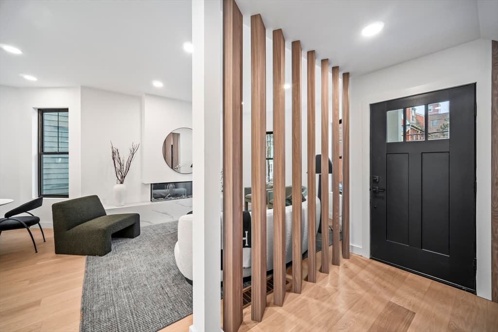 19 Leonard Ave #1 photo 2